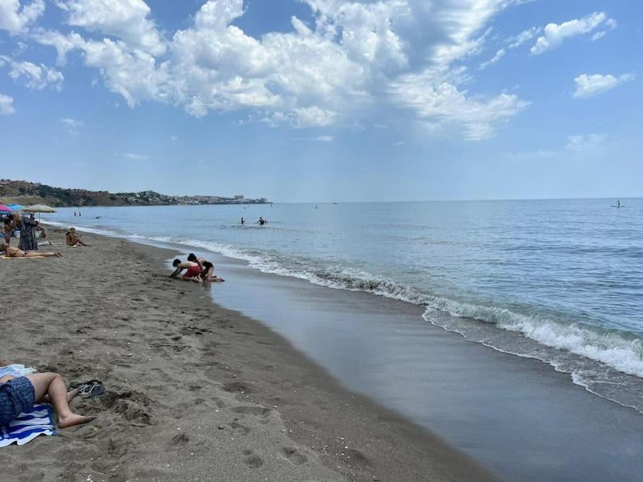 Apartamento En Playa Carvajal Фуэнхирола Экстерьер фото