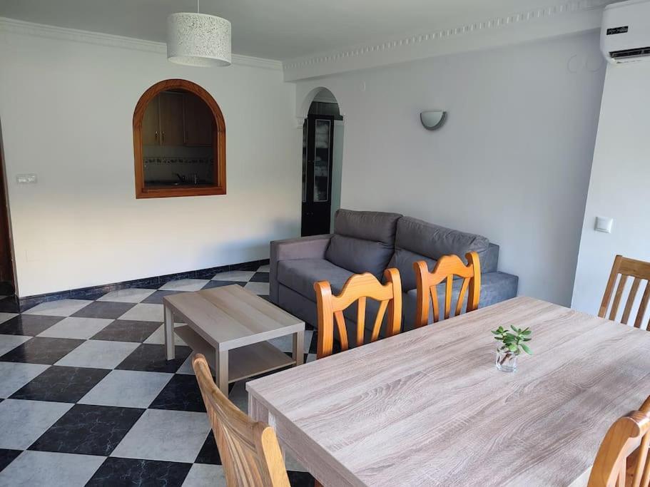 Apartamento En Playa Carvajal Фуэнхирола Экстерьер фото